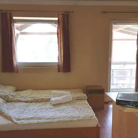 아파트 Vitorlas Apartmanhaz *