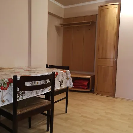 Vitorlas Apartmanhaz 시오포크