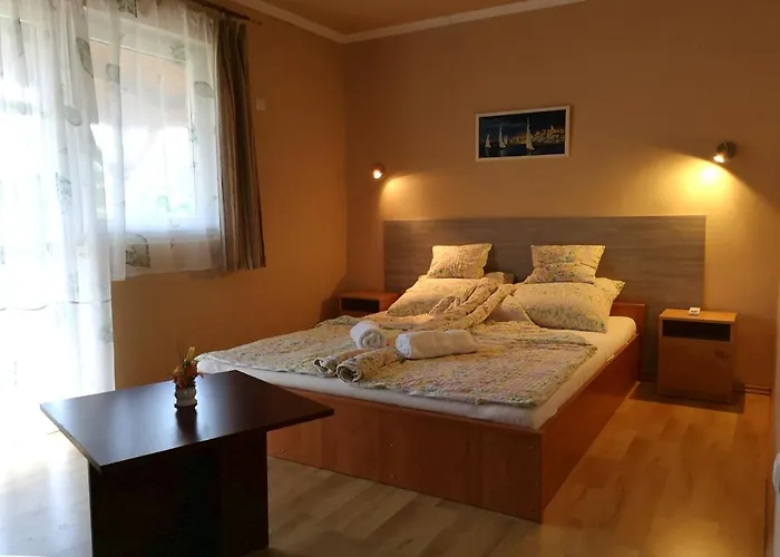 Vitorlas Apartmanhaz *